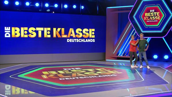 Drehstart für Clarissa und Tobi für „Die beste Klasse Deutschlands“ 2021 | Rechte: KiKA/Thomas Miles