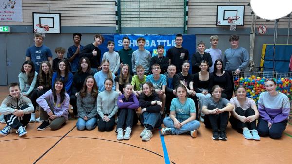 Klasse 7G1 und 7A der Christine-Brückner-Schule aus Bad Emstal | Rechte: Bavaria Entertainment