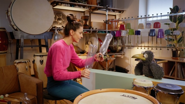 Rudi, Vivi Vassileva und die Trommeln | Rechte: ZDF/René Gorski